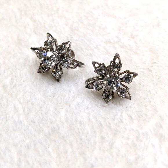 Vintage 50's CORO Clear Rhinestone Floral Clip Earrings - Picture 1 of 10